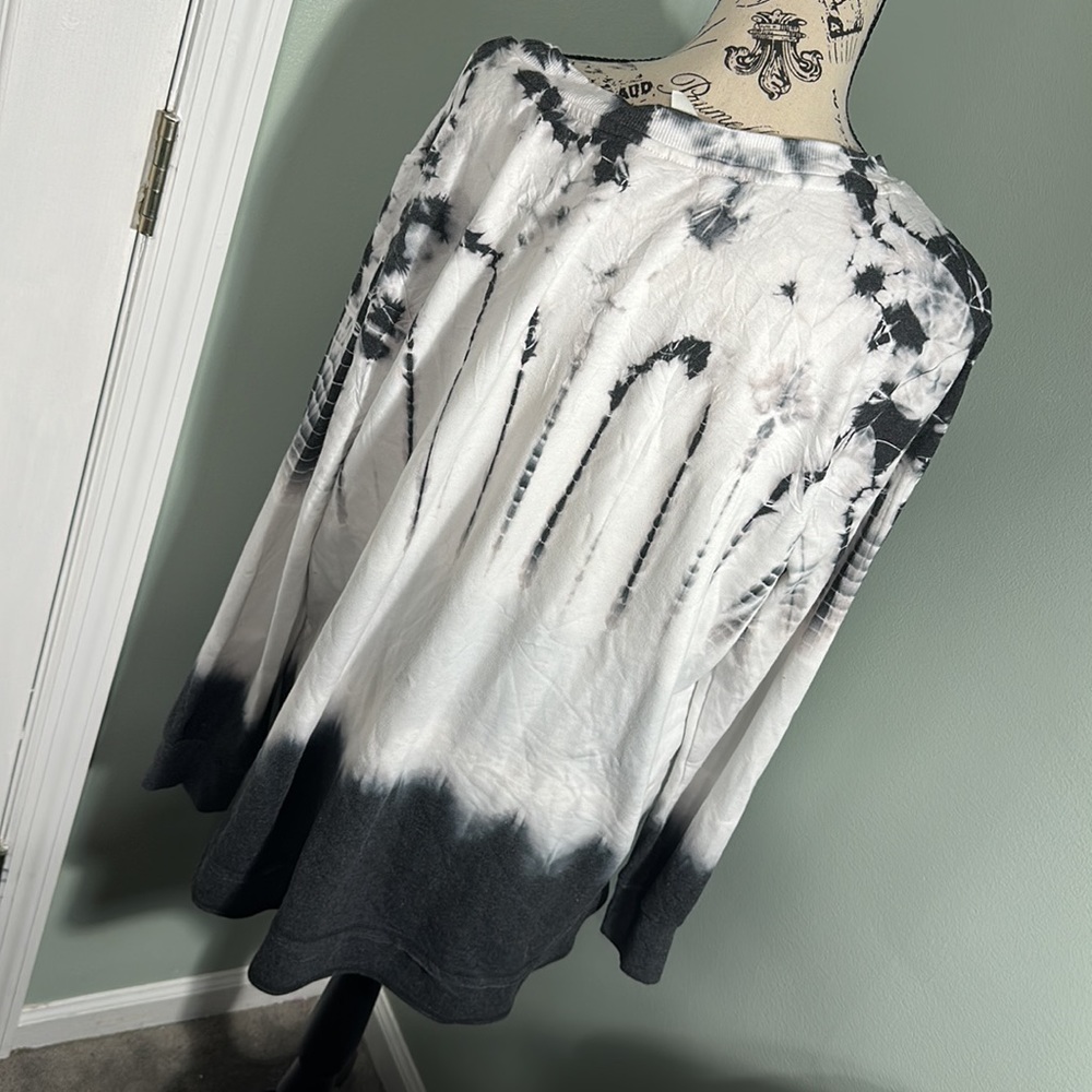 ☀️Green Tea Tie Dye Sweater - Picture 4 of 6